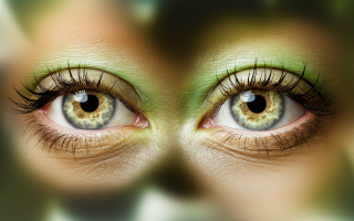 yeux-verts-noisette-gros-plan