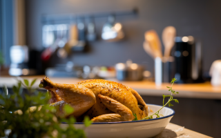 poulet-roti-herbes-cuisine-moderne