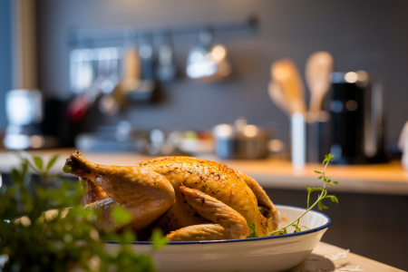 poulet-roti-herbes-cuisine-moderne